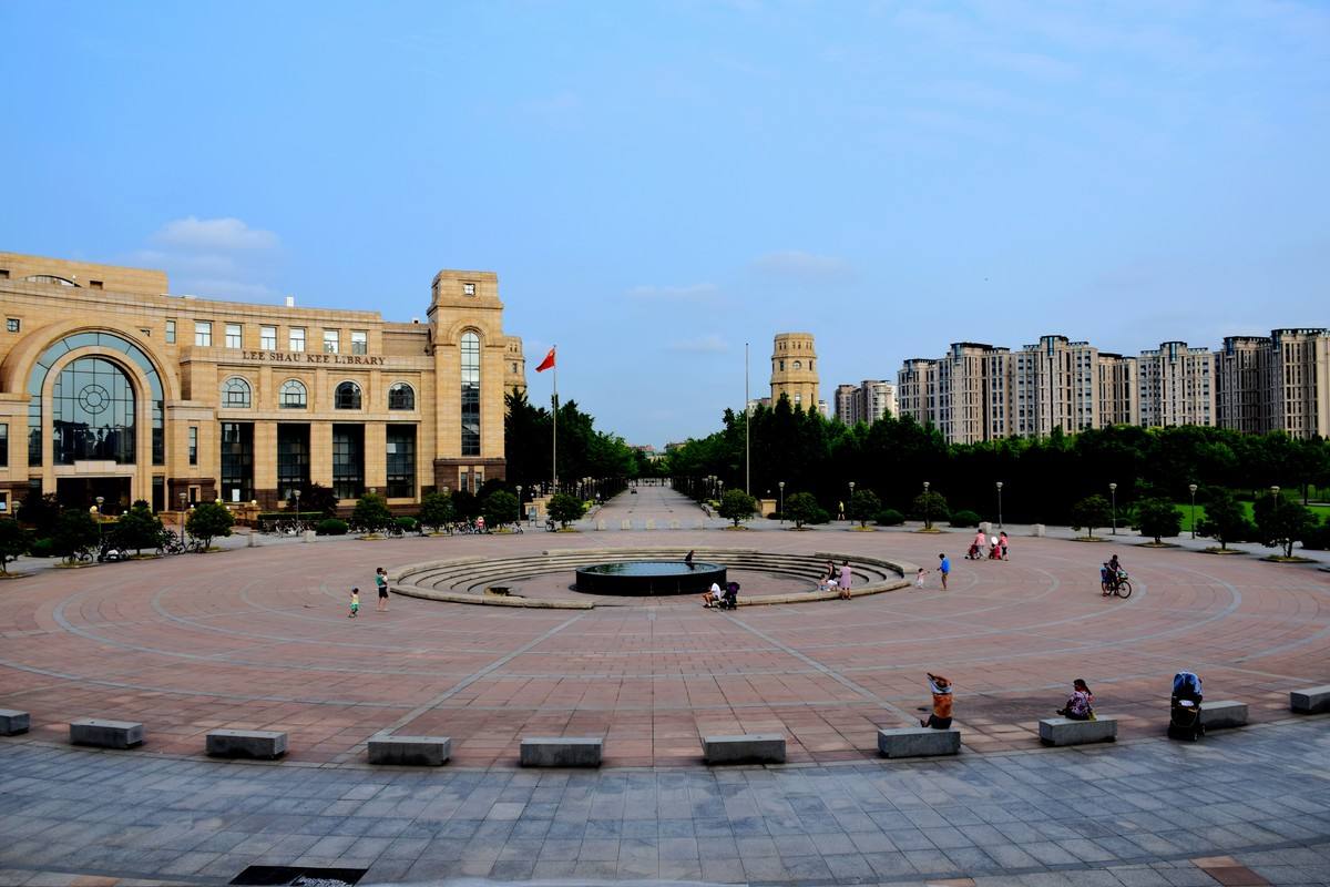 复旦大学